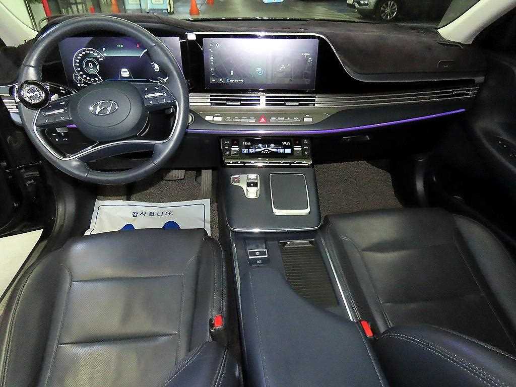 HYUNDAI Grandeur - Vista 10