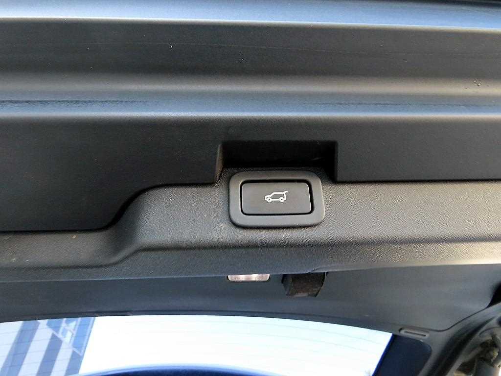 Land Rover Discovery 2017 Blanco - Importación desde Corea - HF Imports Iquique - Foto 15