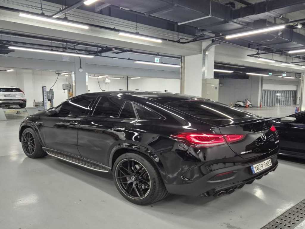 Mercedes Benz GLE Class - Vista 4