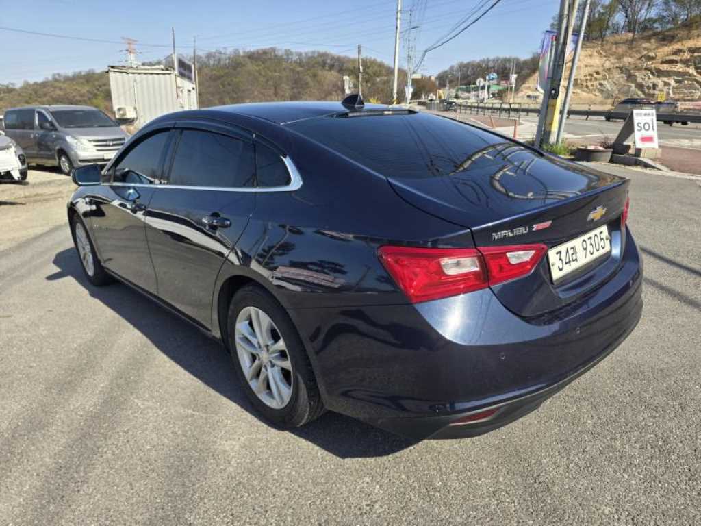 Chevrolet Malibu - Vista 6