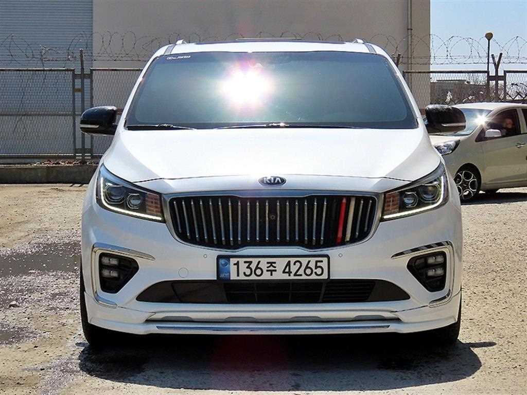 KIA Carnival 2019 Blanco - Importación desde Corea - HF Imports Iquique - Foto 1