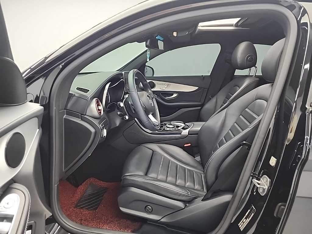 Mercedes Benz GLC Class - Vista 11