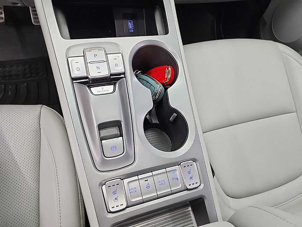 HYUNDAI Kona - Vista 8