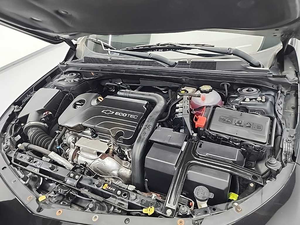 Chevrolet Malibu - Vista 5