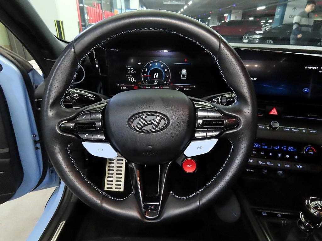 HYUNDAI Avante - Vista 8