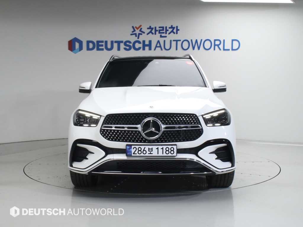 Mercedes Benz GLE Class - Vista 3