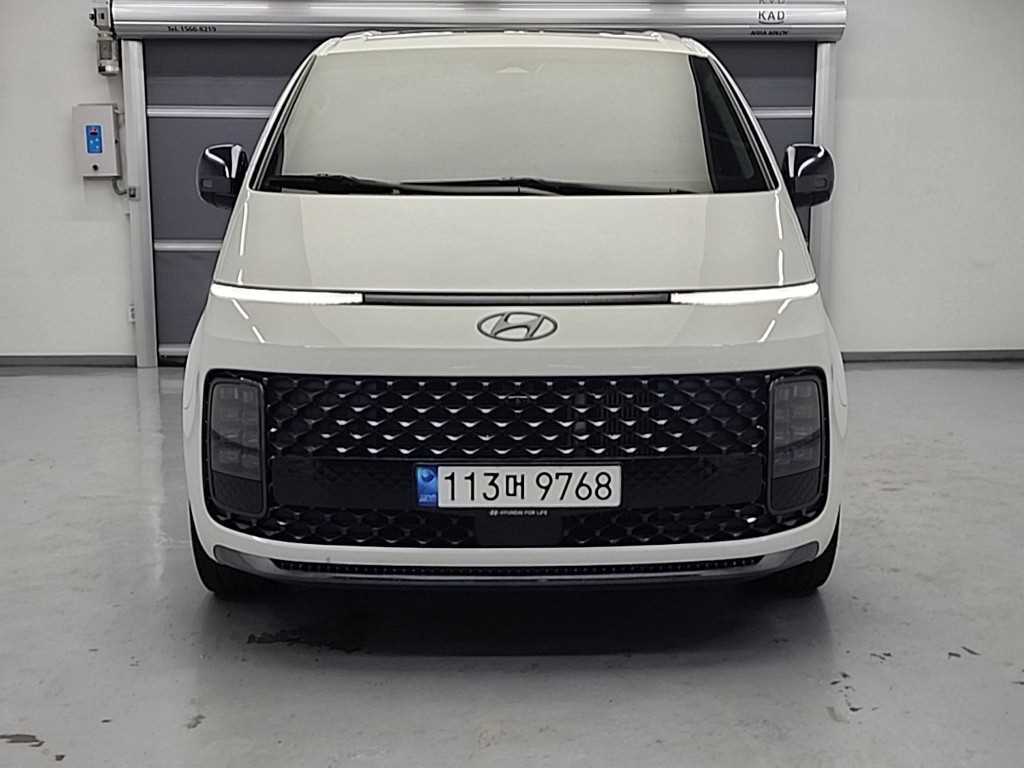 HYUNDAI Staria - Vista 2