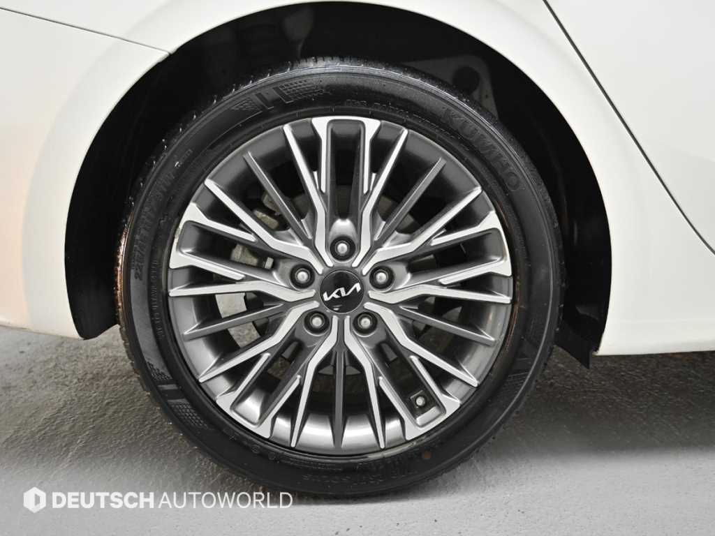 KIA K3 - Vista 5