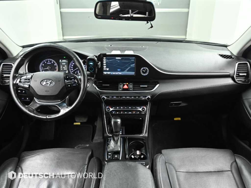 HYUNDAI Grandeur - Vista 7