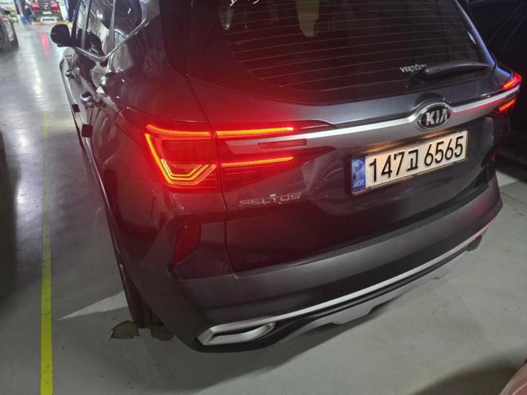 KIA Seltos - Vista 2
