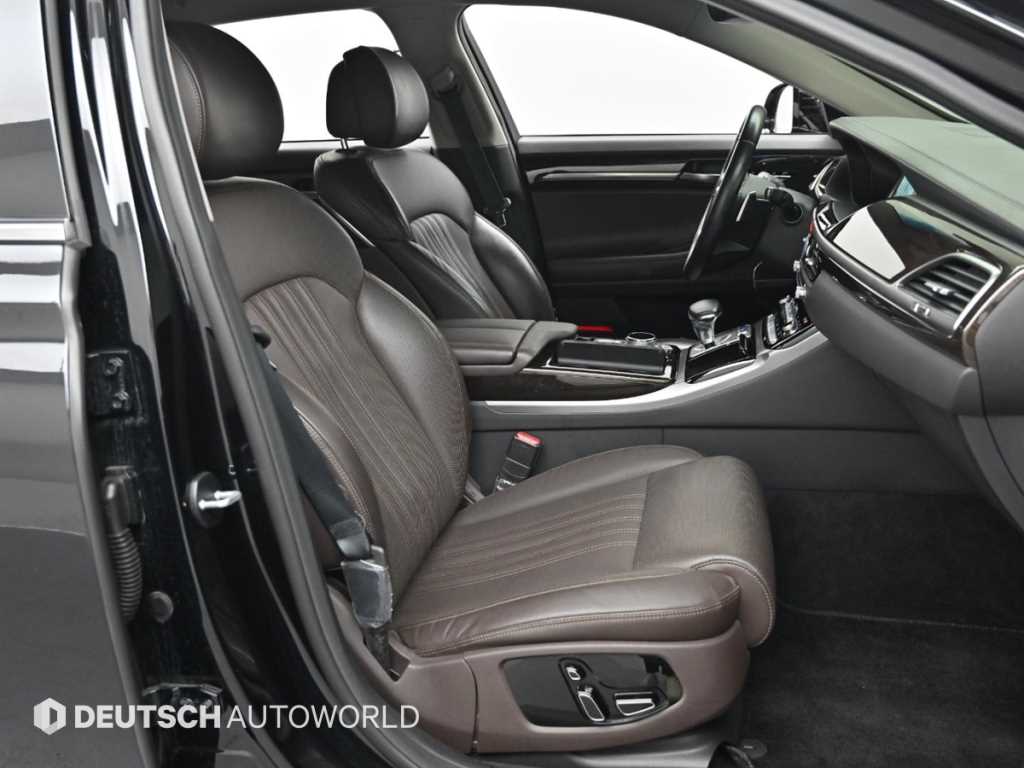 Genesis EQ900 - Vista 10