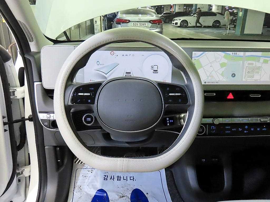 HYUNDAI Ioniq 5 - Vista 8