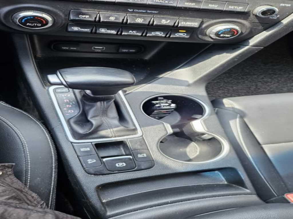 KIA Sportage - Vista 6