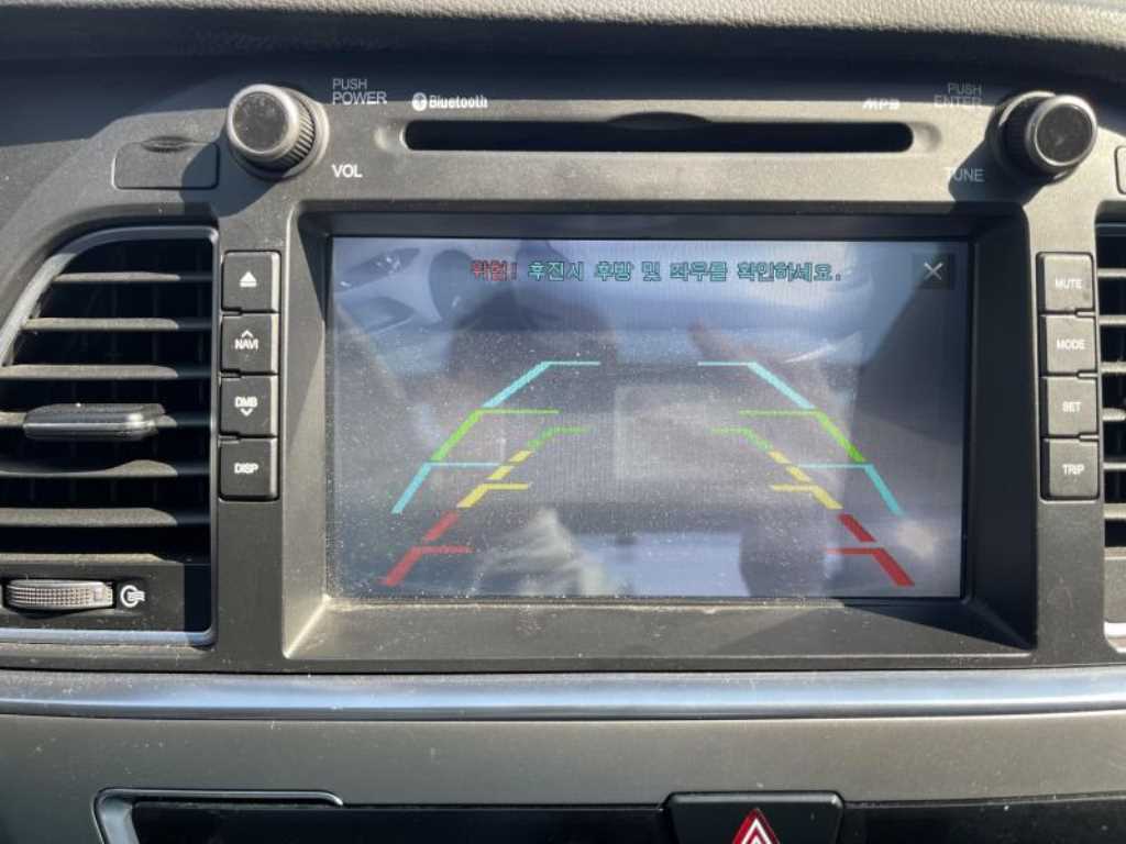 HYUNDAI Sonata - Vista 11