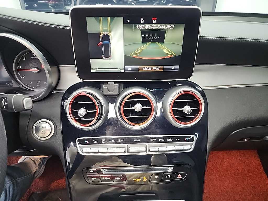 Mercedes Benz GLC Class - Vista 10