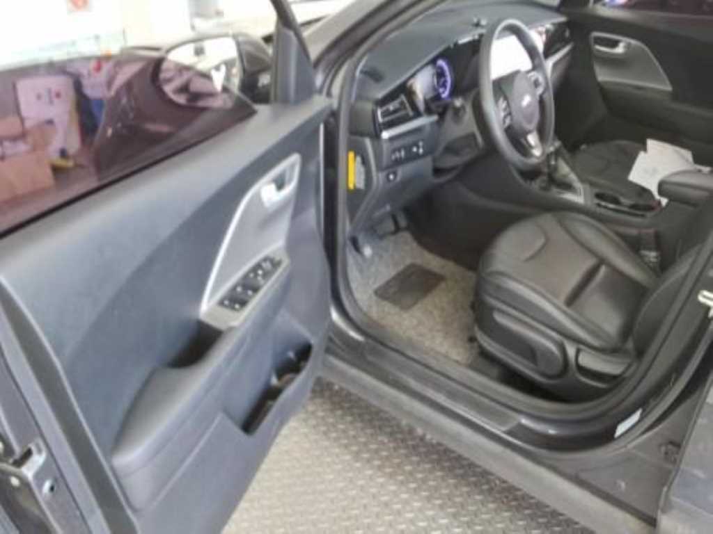 KIA Niro - Vista 9