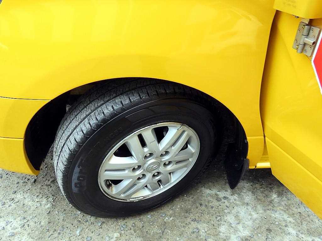 HYUNDAI Starex 2017 Amarillo - Importación desde Corea - HF Imports Iquique - Foto 19