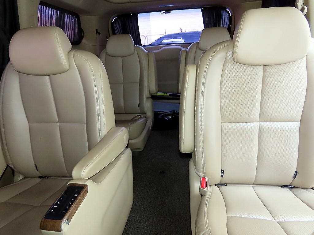 KIA Carnival - Vista 7