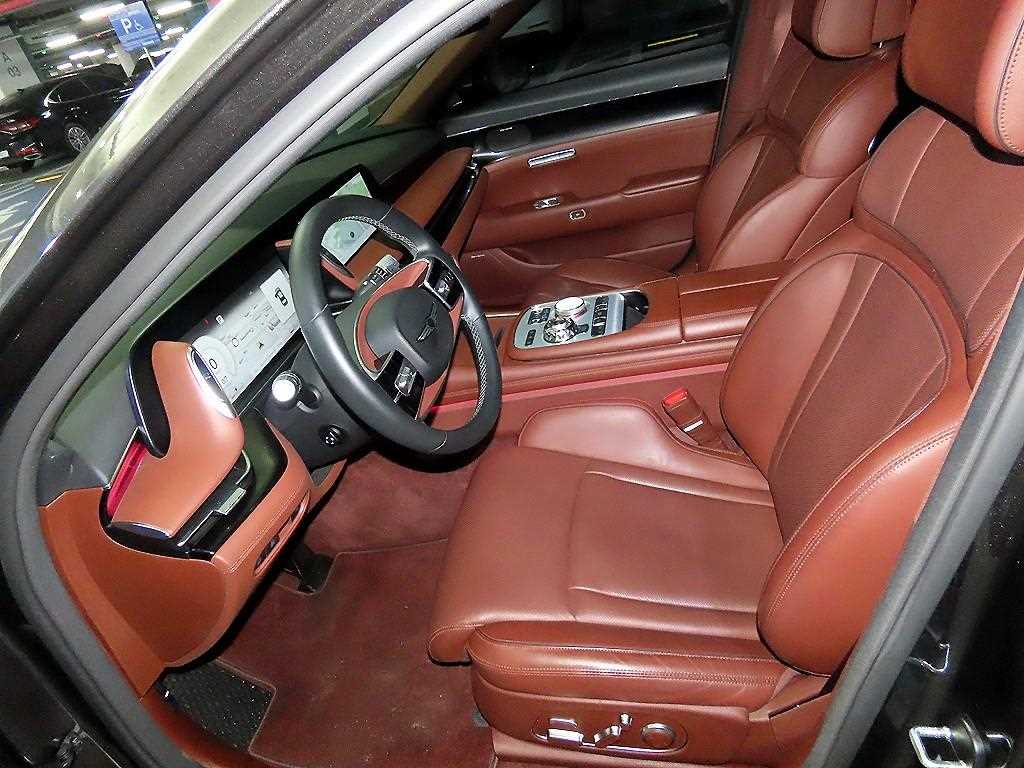 Genesis G90 - Vista 6