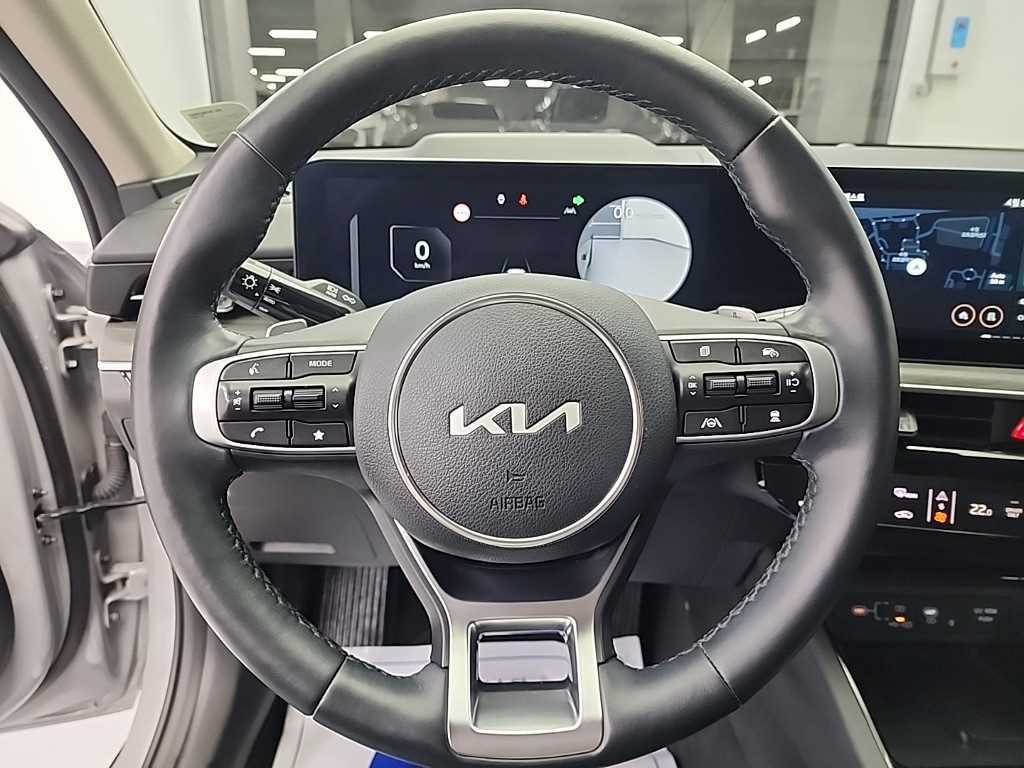KIA K5 - Vista 9