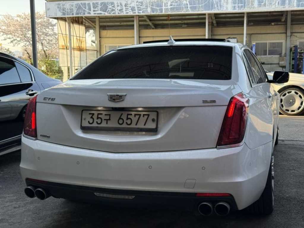 Cadillac CT6 - Vista 3