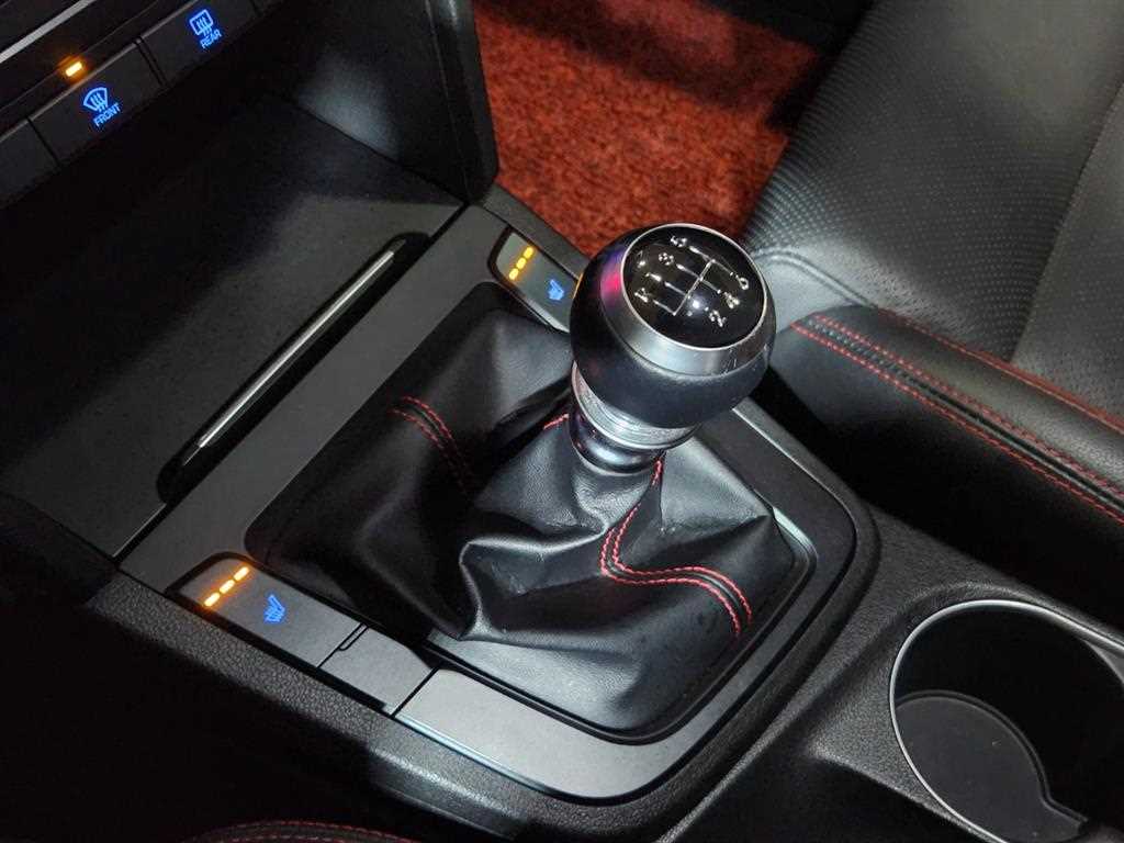 HYUNDAI Avante - Vista 11