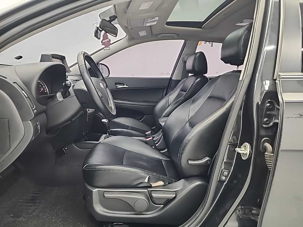 HYUNDAI i30 - Vista 11