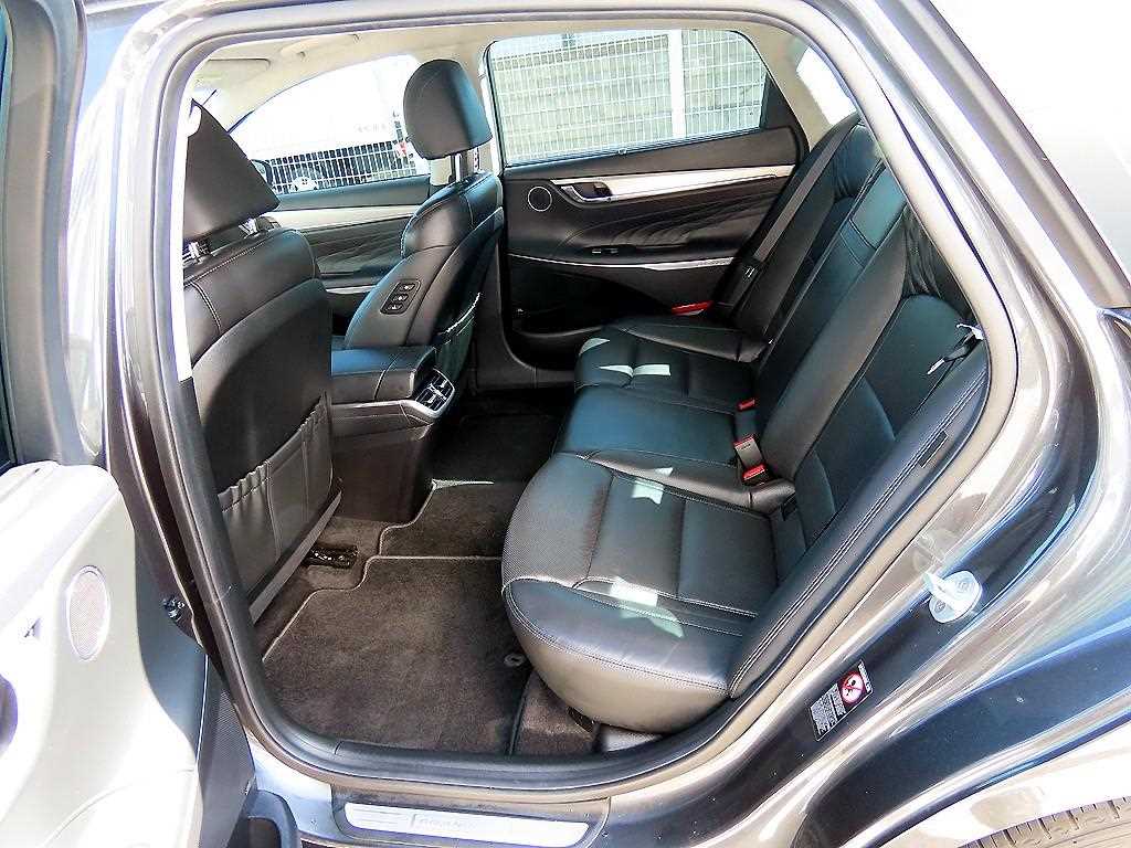 HYUNDAI Grandeur - Vista 6