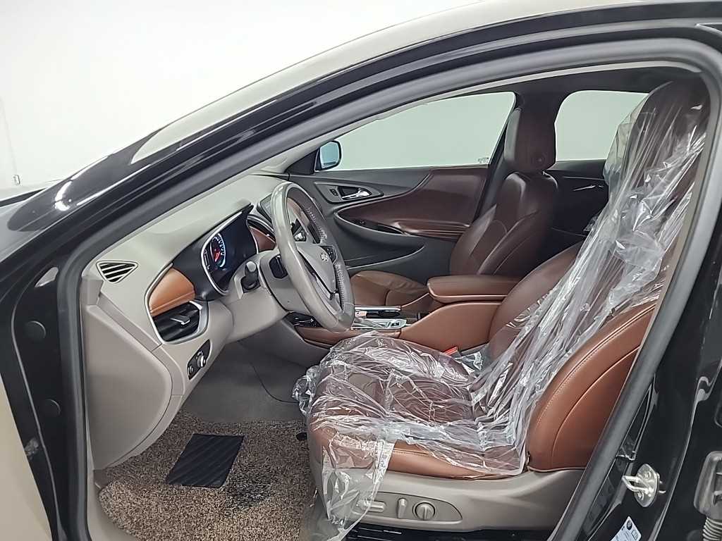 Chevrolet Malibu - Vista 11