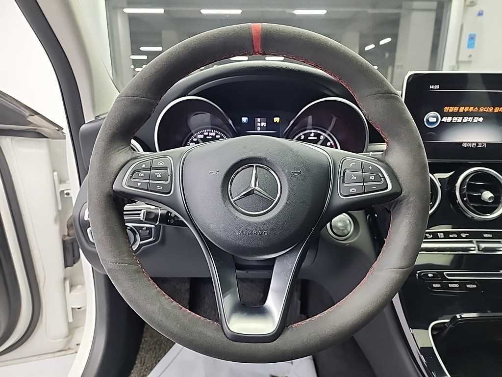 Mercedes Benz C Class - Vista 9