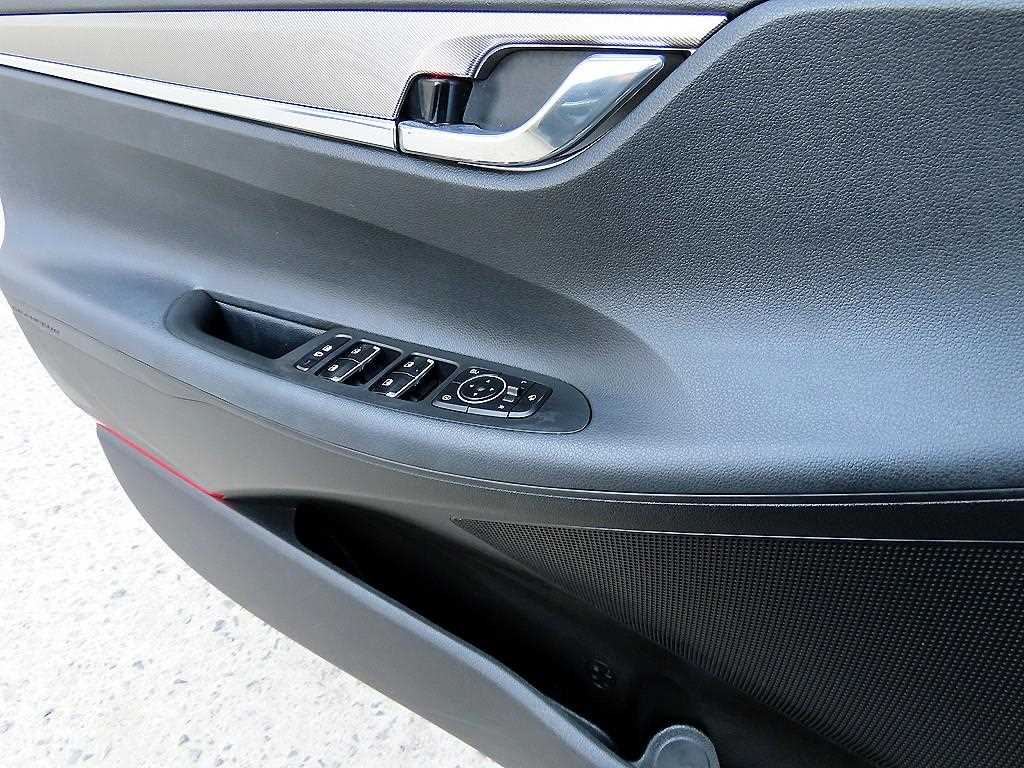 HYUNDAI Grandeur - Vista 12