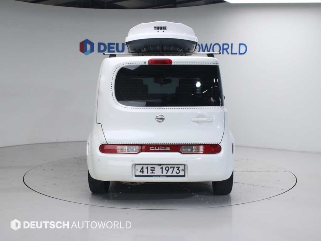 Nissan Cube - Vista 4