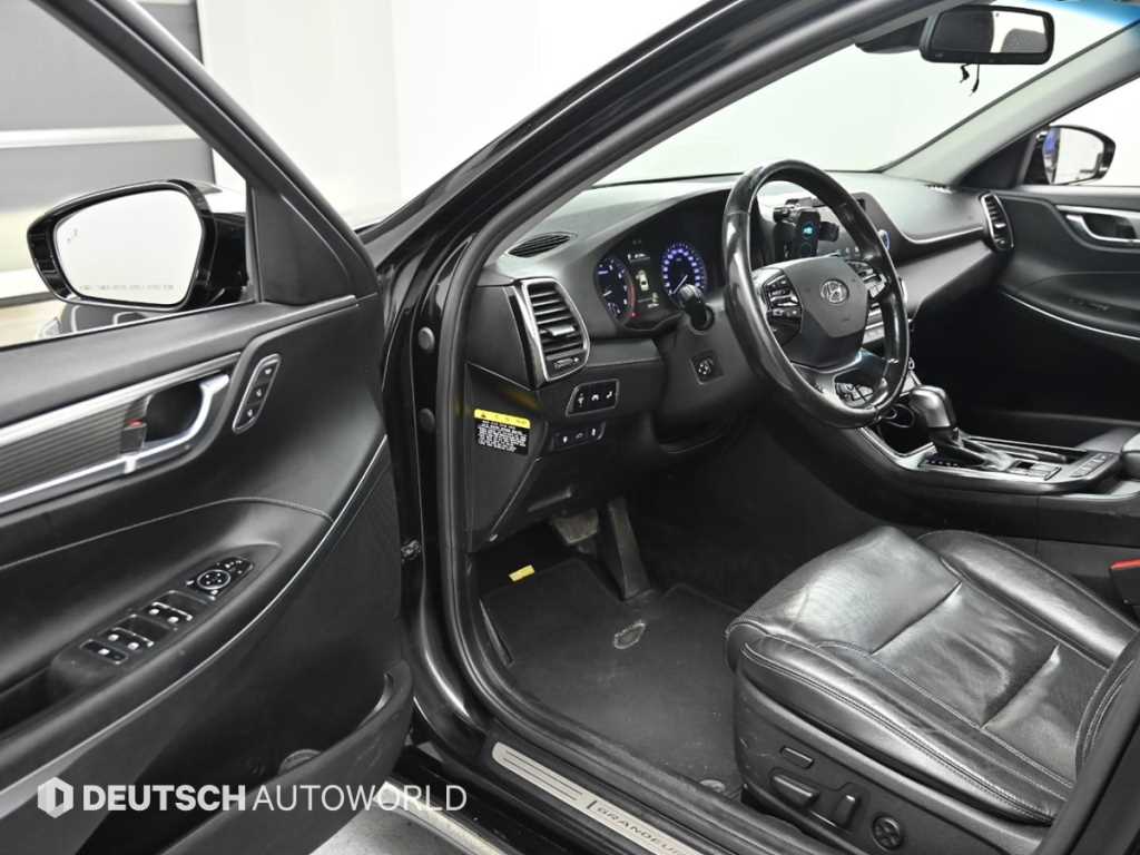 HYUNDAI Grandeur - Vista 11