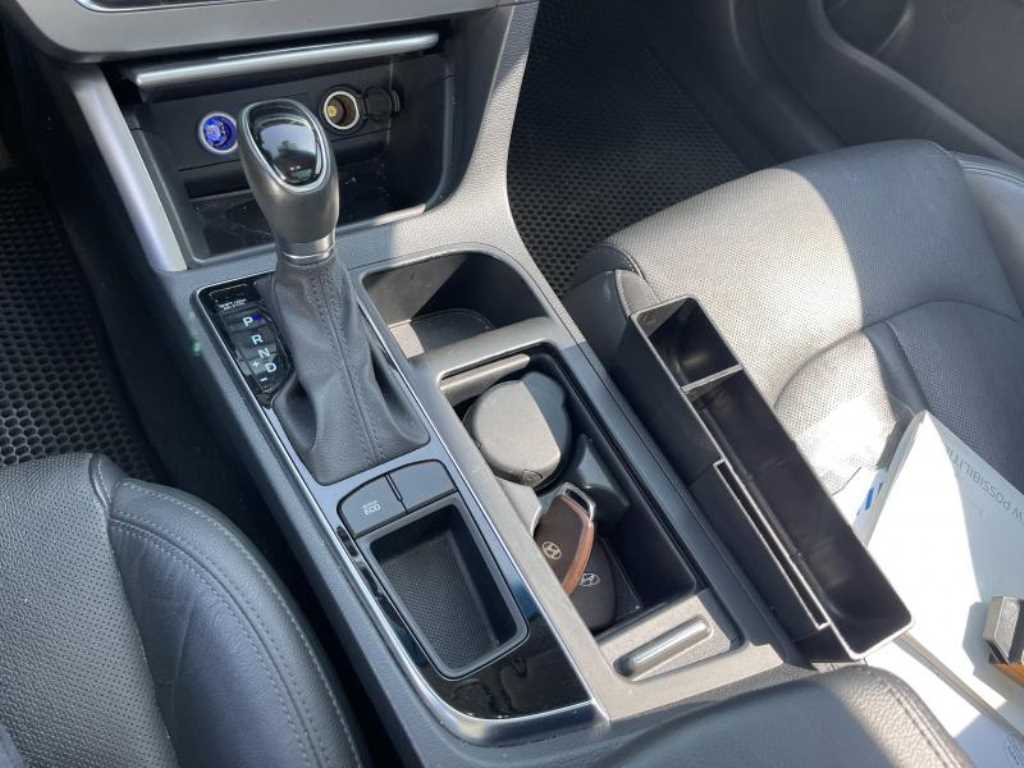 HYUNDAI Sonata - Vista 8