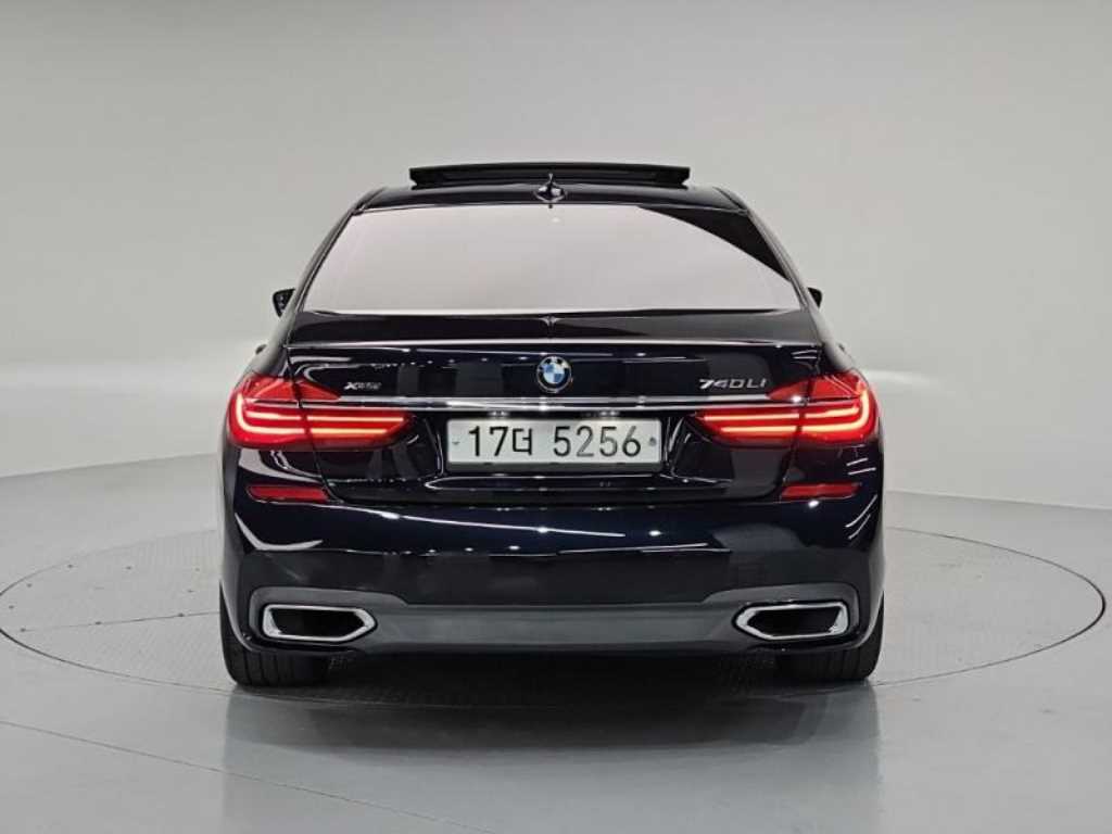 BMW 7 Series - Vista 3