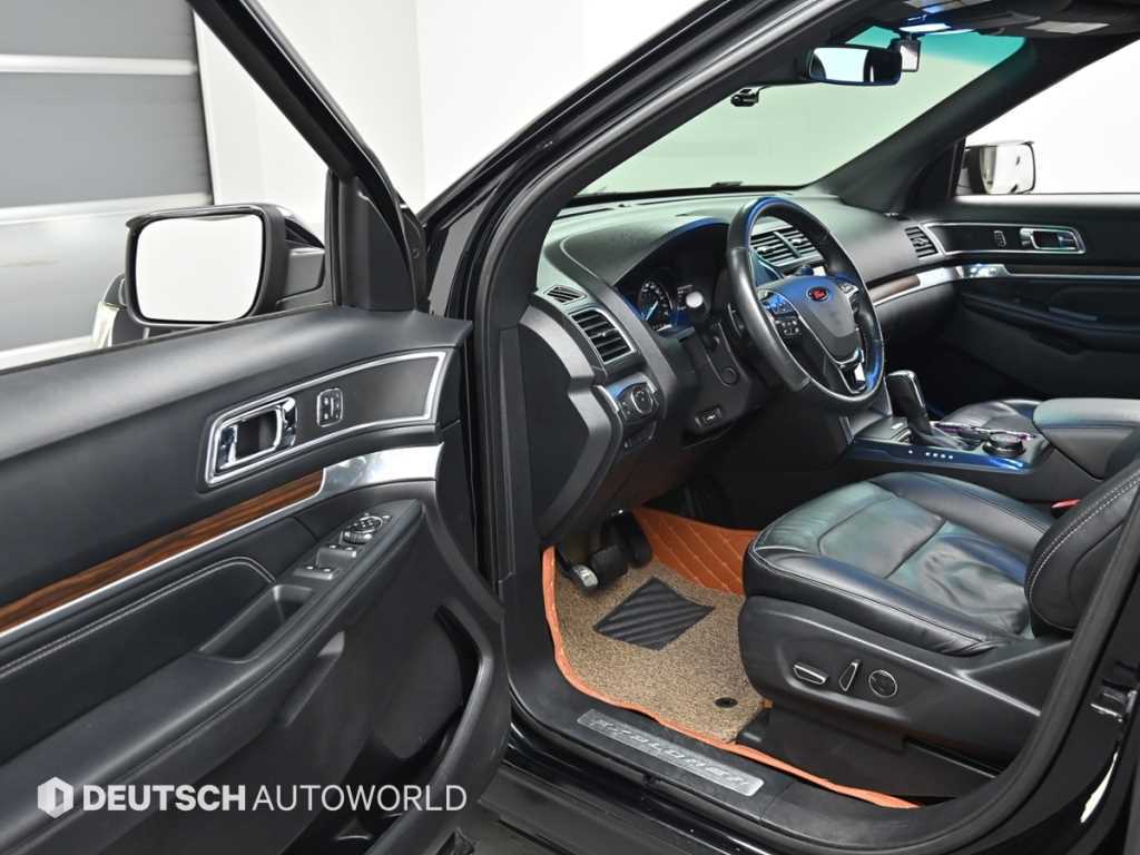 Ford Explorer - Vista 11