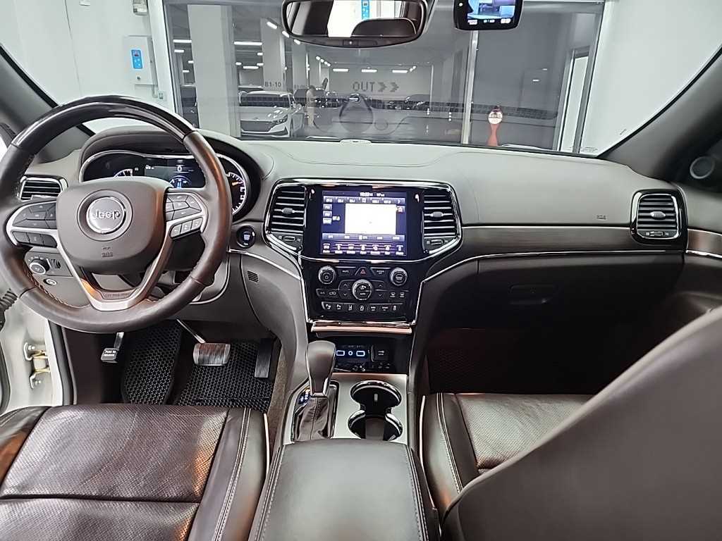 Jeep Cherokee - Vista 7