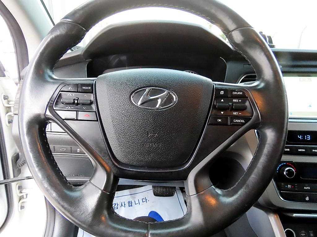 HYUNDAI Sonata - Vista 8