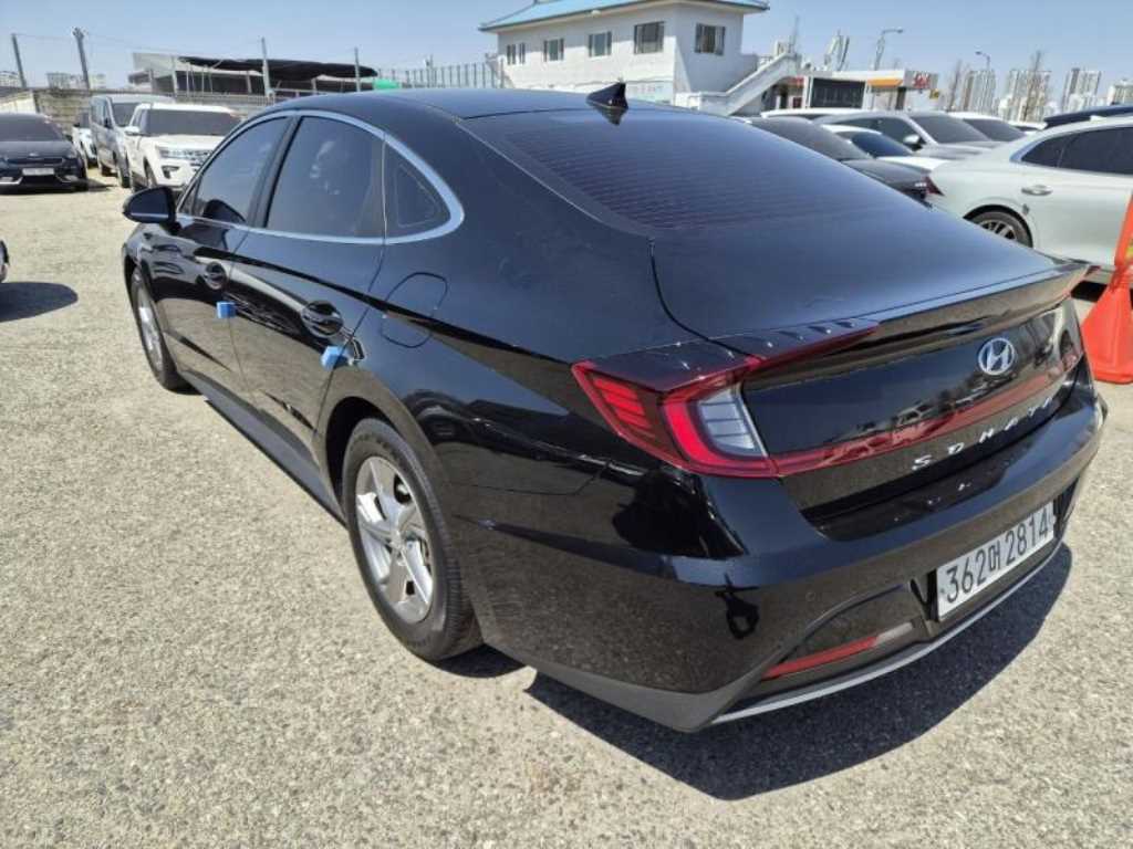 HYUNDAI Sonata - Vista 4