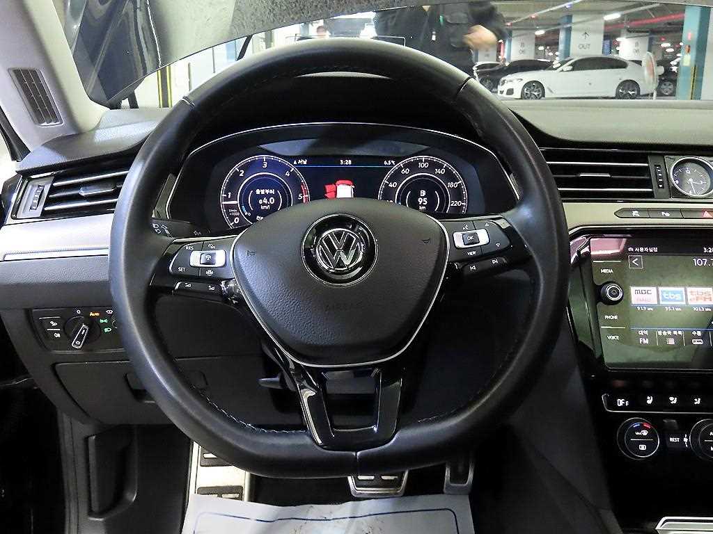 Volkswagen Arteon - Vista 8