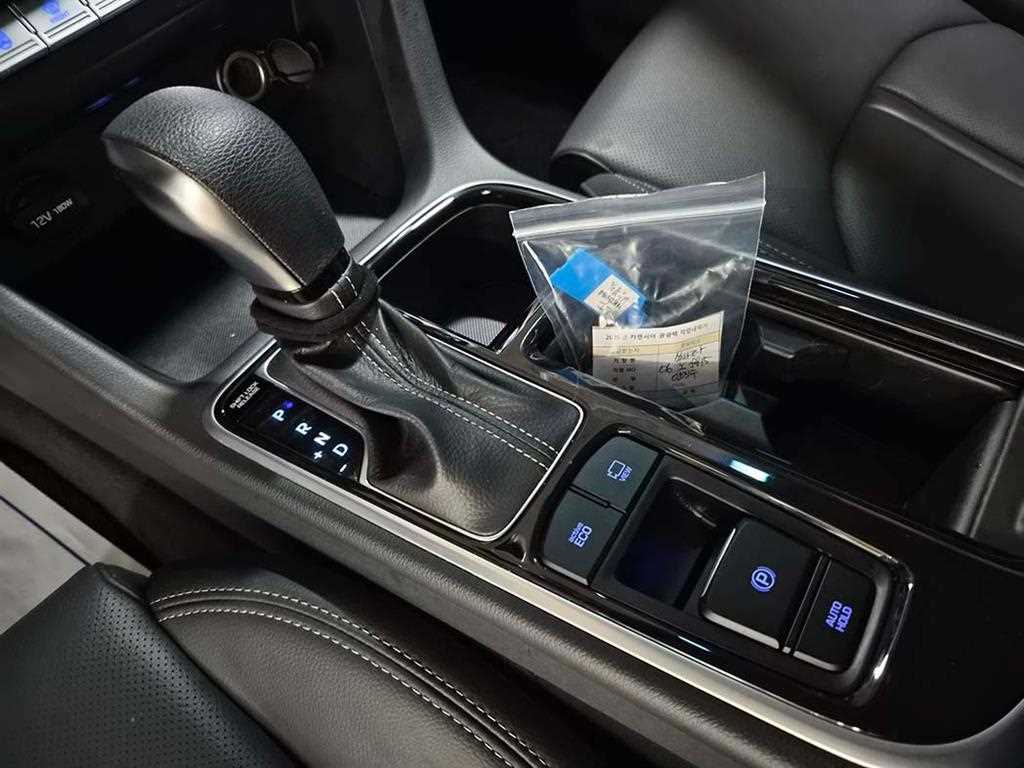 HYUNDAI Sonata - Vista 11