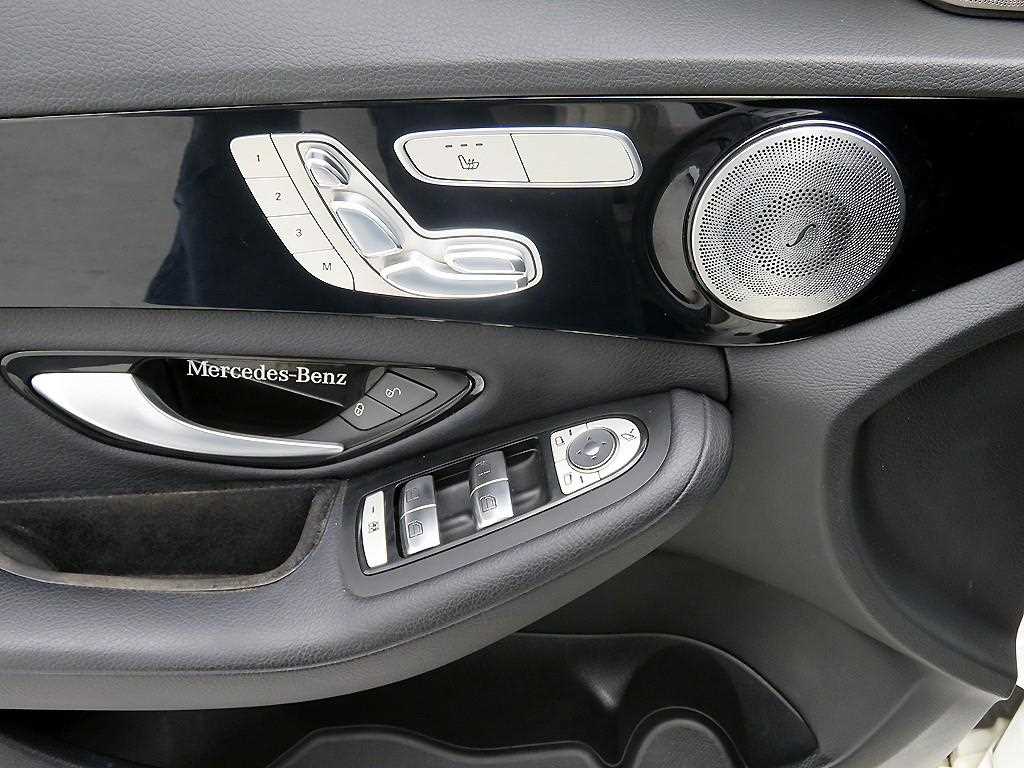 Mercedes Benz C Class - Vista 9