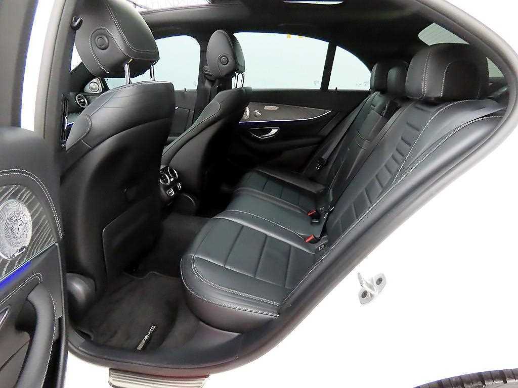 Mercedes Benz E class - Vista 6