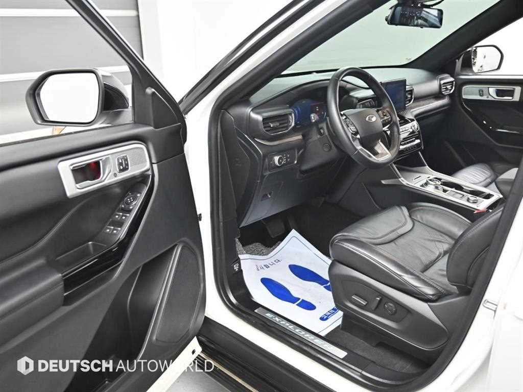 Ford Explorer - Vista 10