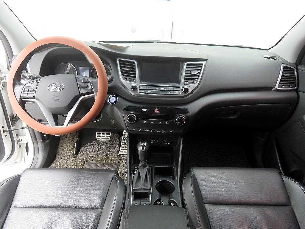 HYUNDAI Tucson - Vista 9