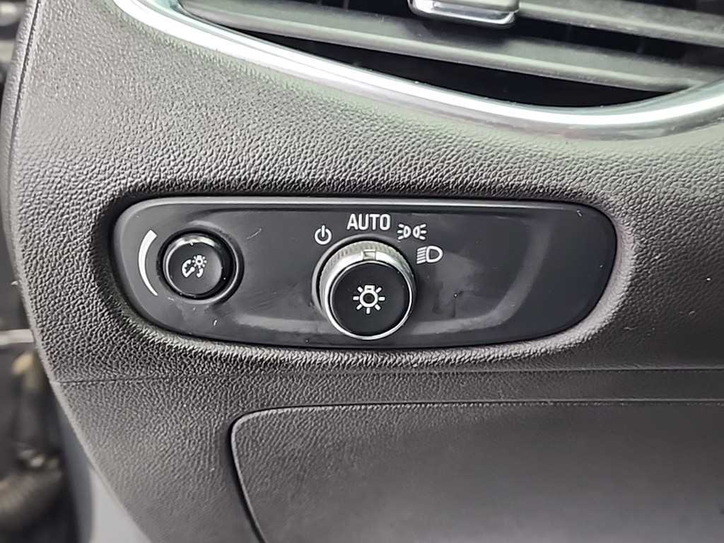 Chevrolet Malibu 2017 Gris - Importación desde Corea - HF Imports Iquique - Foto 18