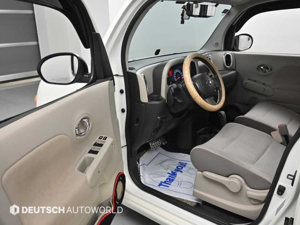 Nissan Cube - Vista 11