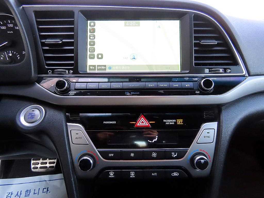 HYUNDAI Avante 2017 Blanco - Importación desde Corea - HF Imports Iquique - Foto 13