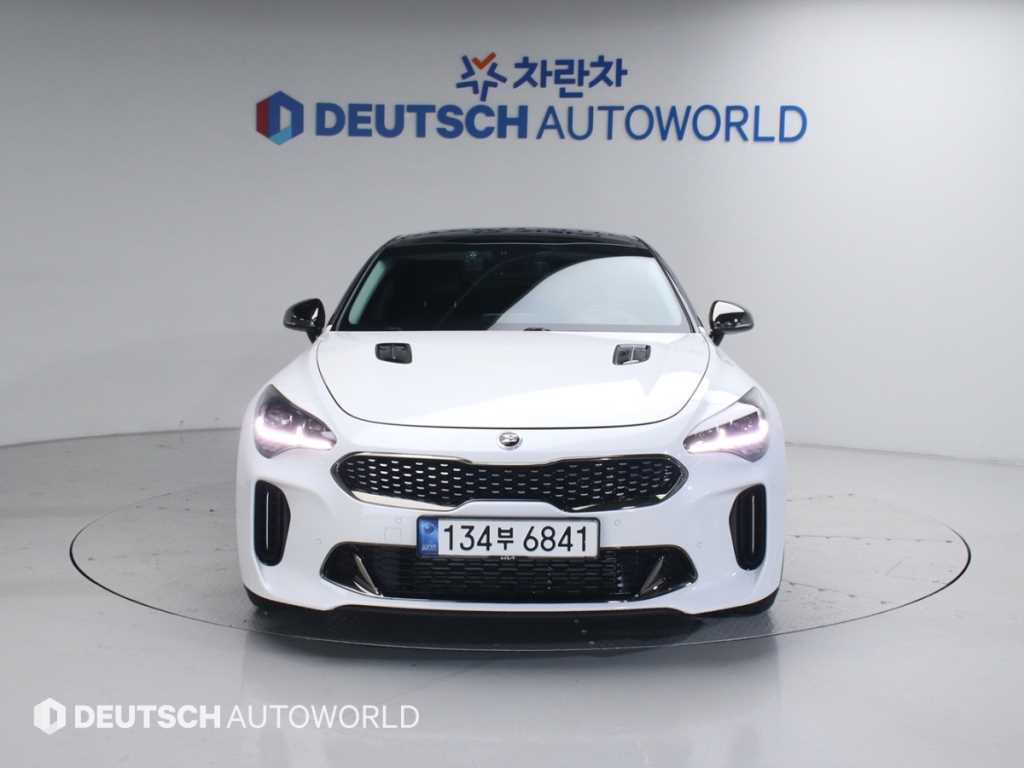 KIA Stinger - Vista 3