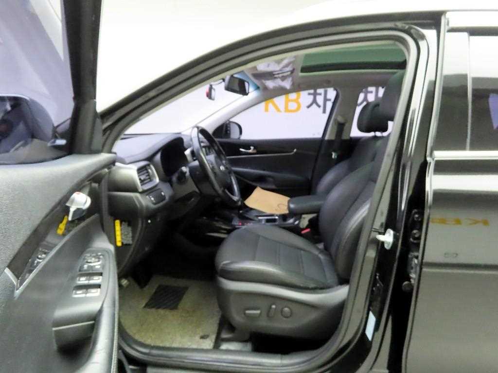 KIA Sorento - Vista 11